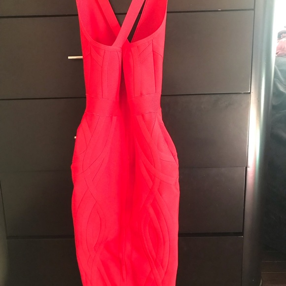 House of CB London “CICI” Deep V Bandage Dress - Picture 4 of 6